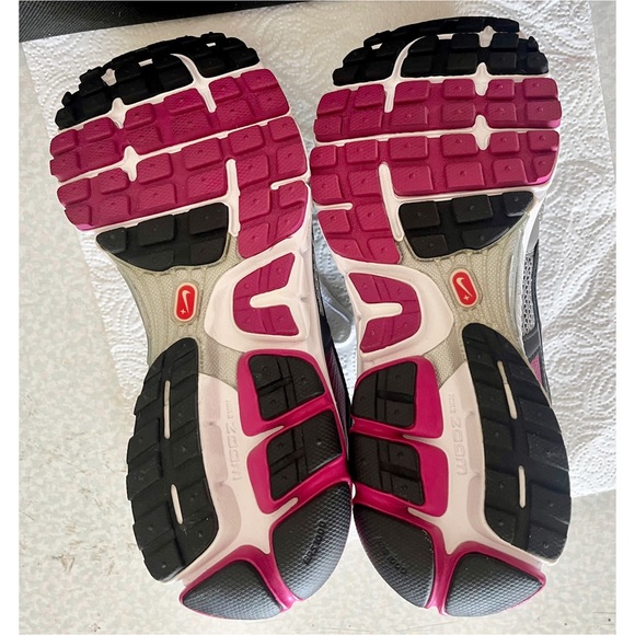 Nike Zoom Womens Silver/Pink Sneakers 6.5 NWT - Picture 6 of 8